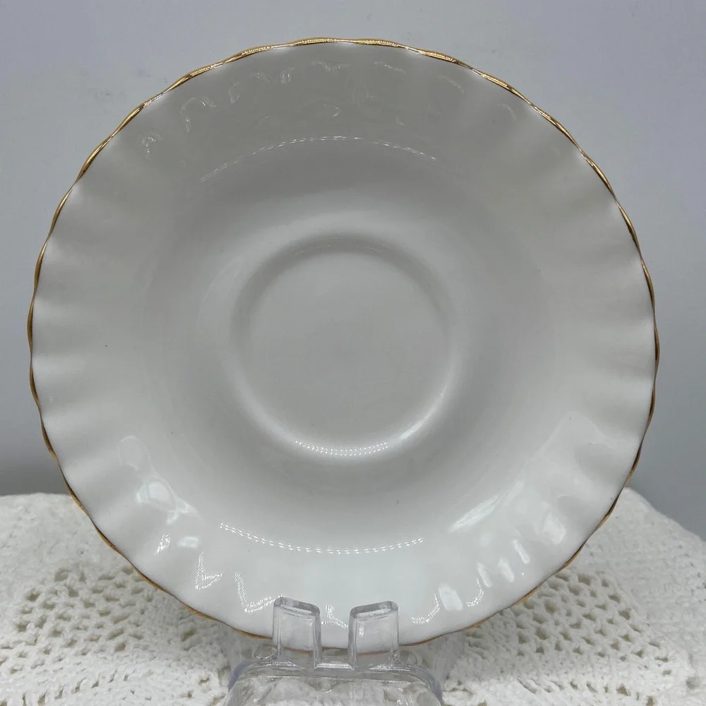 Royal Albert Val D’Or English Bone China Cup & Saucer - Picture 6 of 8
